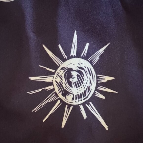 ROMWE Men's Cosmic Celestial Stars Moon Sun Button Down Shirt Sz M #05 - Picture 13 of 13